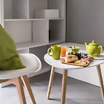 Interno 7 - Da Vale 3* Bolonha