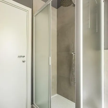 Interno 7 - Da Vale