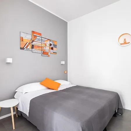 Interno 7 - Da Vale